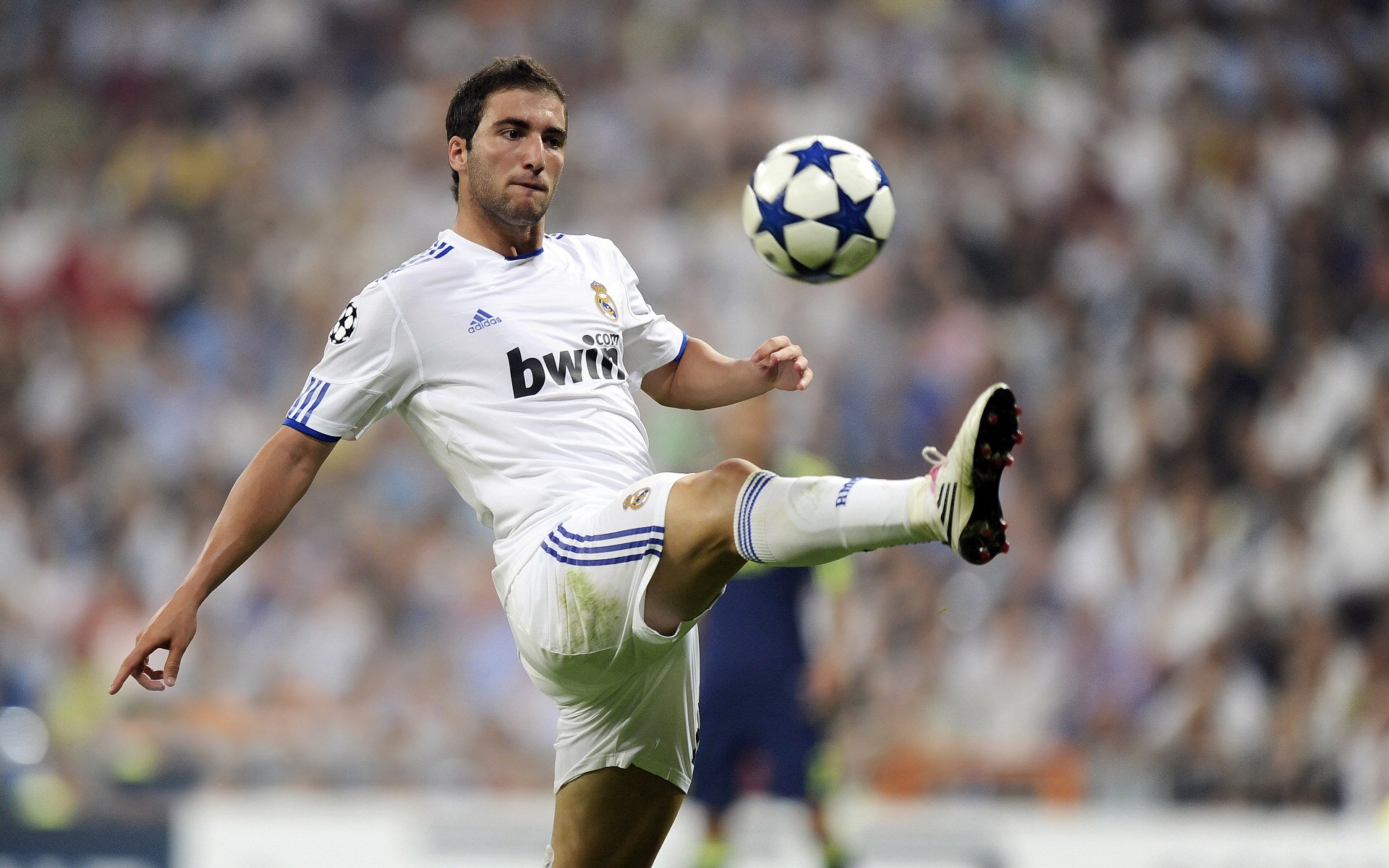 中国足球外援战术融合度评分模型